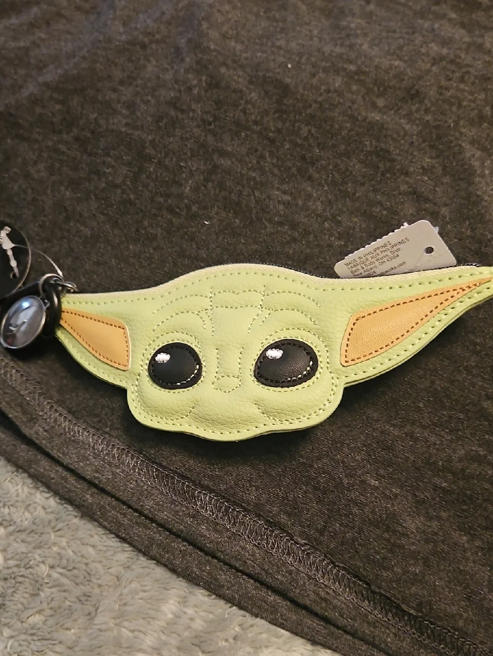 Baby Yoda (Grogu) Ear Shaped Coin Purse - Light Green - Picture 1 of 1